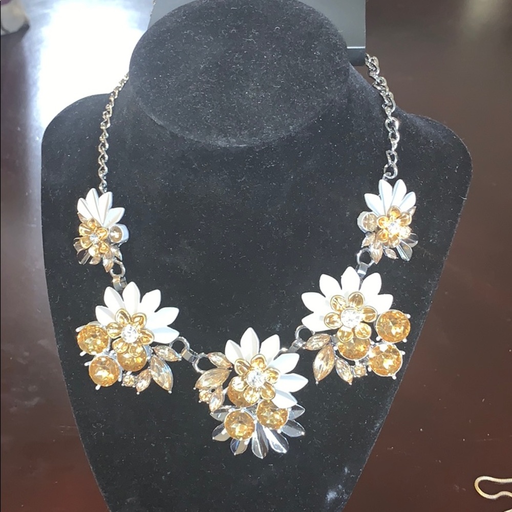 Vera wang Necklace